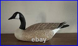 Antique Miniature Carved Wood Canada Goose Decoy With Raised Wing Tips Rare 6