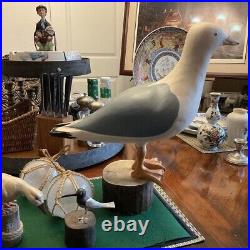 Beach 5 Piece Decoy Set Seagull, 2 Other Smaller Birds And 2 Netted Globes
