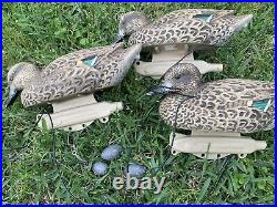 Duck decoys for hunting. 7Teal (4drakes 3hens) Flambeaou