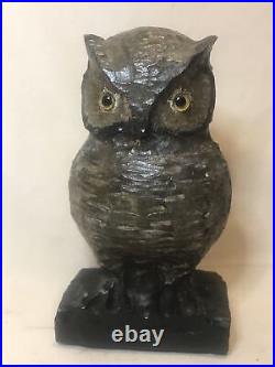 Great horned wise owl on book decoy carved wood glass eye vintage