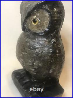 Great horned wise owl on book decoy carved wood glass eye vintage