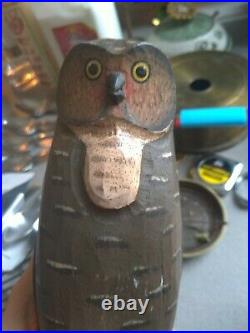 Large Detailed Vintage Folk Art Wood Owl Decoy Carving hand Painted sculpture