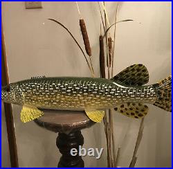 Large ice spearing fish decoy sgd Carl Christiansen, teethed, seizing pike 24