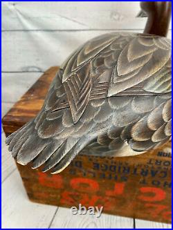 RARE Ken Harris Decorative Hen Bluebill Duck Decoy, Exceptional! NY Carver
