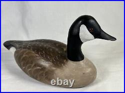 VTG Hand Carved Painted Signed Solid Wood Canada Goose Decoy Bob Coleman 10