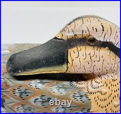Vintage Hand Carved Painted Unknown Maker Preening Wood Duck Decoy Figurine 00